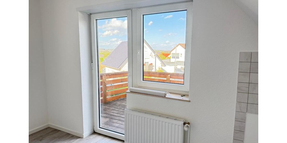 Helle, frisch renovierte Dachgeschosswohnung 5 zimmer