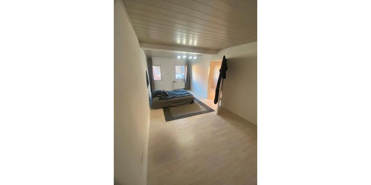 Dachgeschoßwohnung Heppenheim (Bergstraße) - 4 Zimmer, 105 m&sup2;, 850&euro; | Angebot:25161500