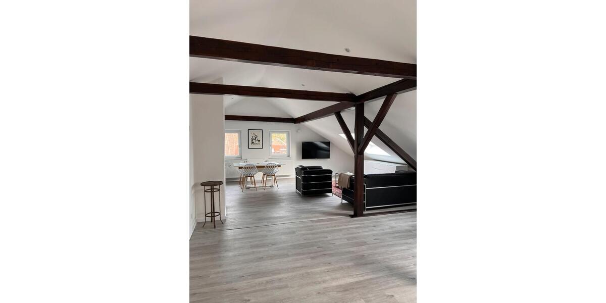 Dachgeschoßwohnung Weiden in der Oberpfalz - 1 Zimmer, 75 m&sup2;, 850&euro; | Angebot:25872233