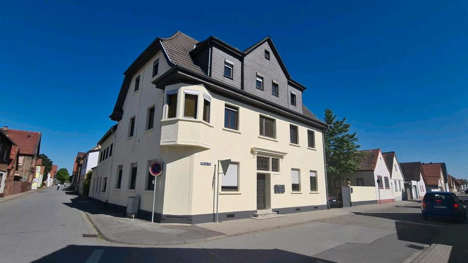 Dachgeschoßwohnung Biblis - 3 Zimmer, 80 m&sup2;, 1.000&euro; | Angebot:25501537