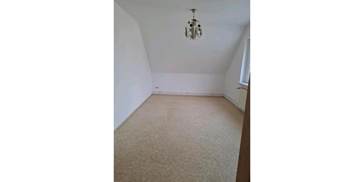 Dachgeschoßwohnung Hambergen - 3 Zimmer, 52 m&sup2;, 280&euro; | Angebot:26523704