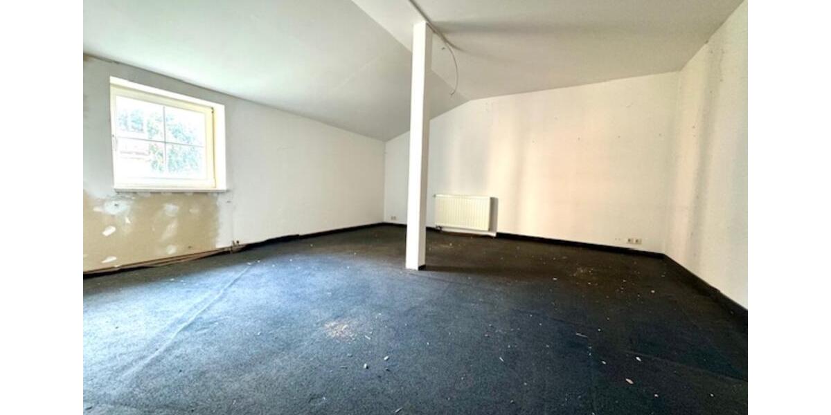 Erdgeschoßwohnung Waldheim - 5 Zimmer, 132 m&sup2;, 235&euro; | Angebot:25656687