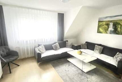 Große Dachgeschosswohnung über den Dächern von Güls. 3 zimmer