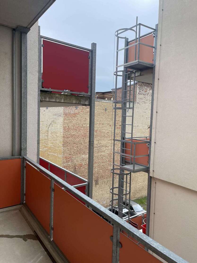 1 Zimmer-Wohnung mit Balkon und Küche *perfekt für Pendler, Azubis & Studenten* 1 zimmer