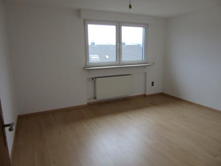 Tolle 3- Zimmerwohnung mit Balkon und Gartenteil 3 zimmer