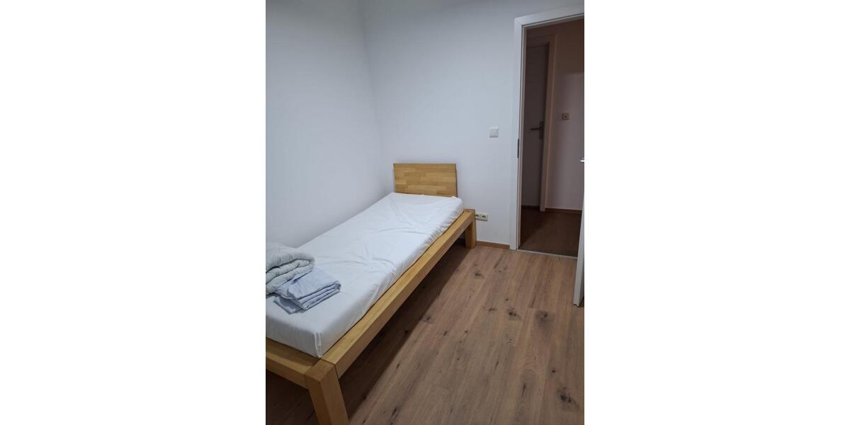 Wohnen auf Zeit Biebertal - 1 Zimmer, 12 m&sup2;, 385&euro; | Angebot:24678408
