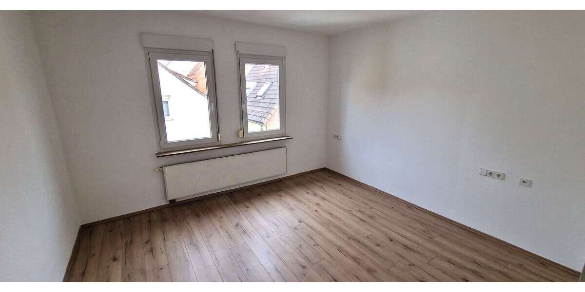 Wohnung zum Mieten in Stuttgart 790 € 77 m² 4 zimmer