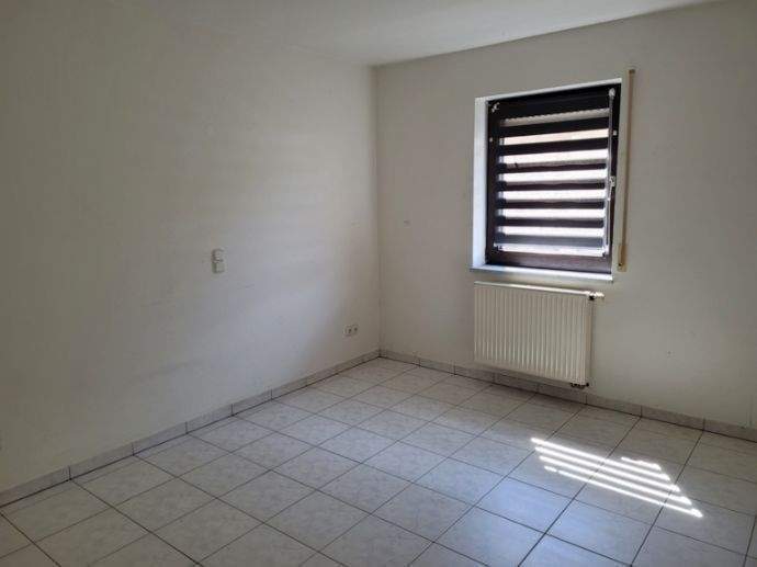 Etagenwohnung Giebelstadt Allersheim - 2 Zimmer, 45 m&sup2;, 395&euro; | Angebot:25896628