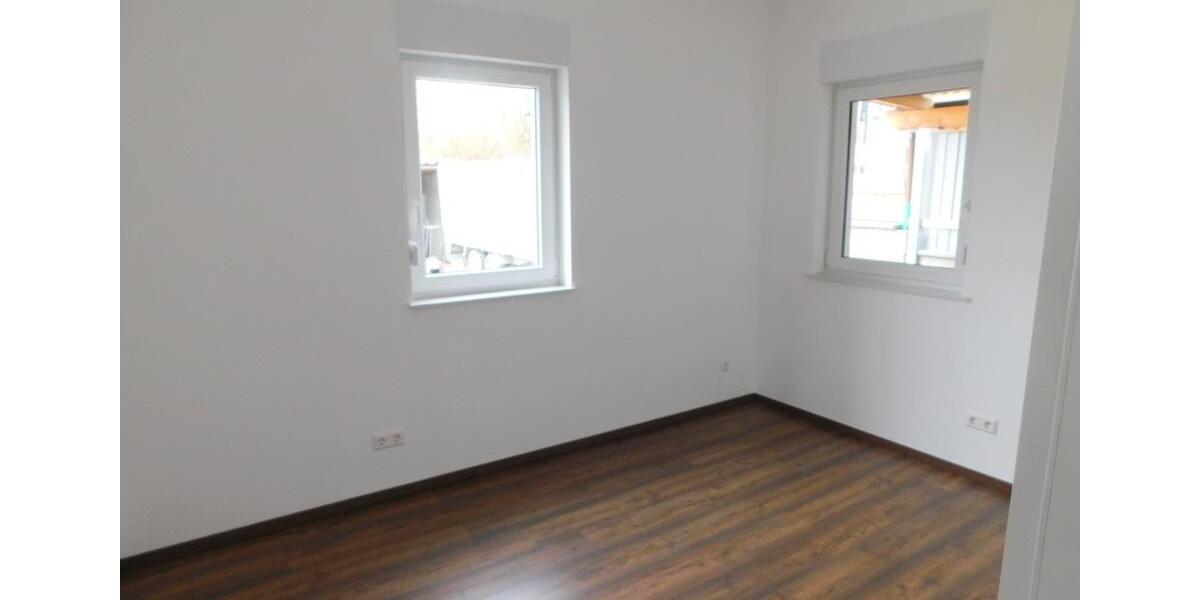Bungalow Holzheim - 4 Zimmer, 85 m&sup2;, 1.200&euro; | Angebot:26129973