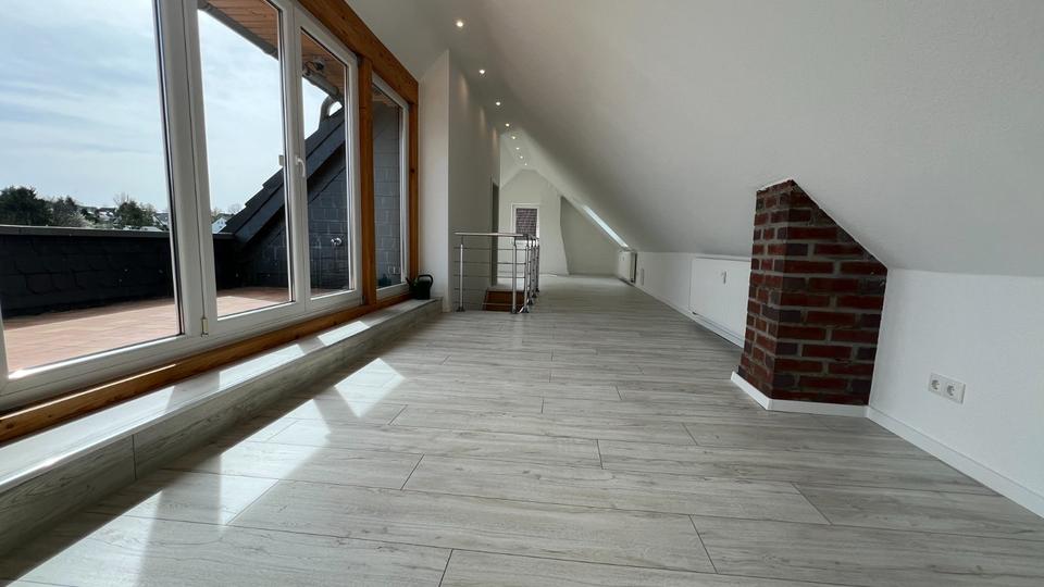 Maisonettenwohnung Essen Stadtbezirk III - 4 Zimmer, 122 m&sup2;, 1.329&euro; | Angebot:24637981