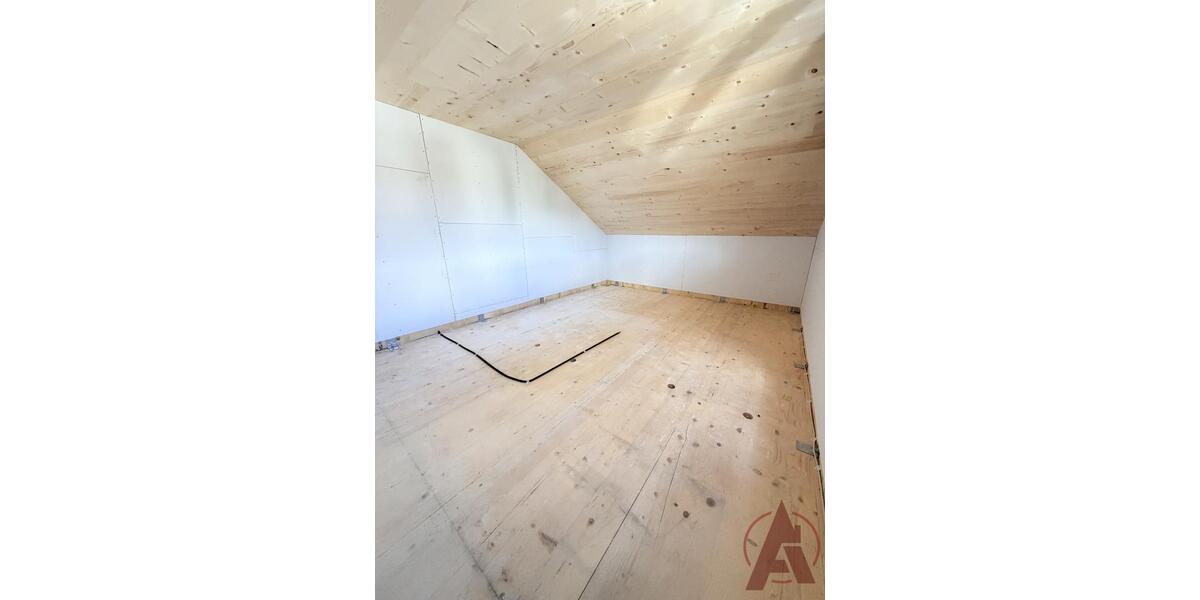Dachgeschoßwohnung Lingen (Ems) - 2.5 Zimmer, 87 m&sup2;, 1.131&euro; | Angebot:26634787