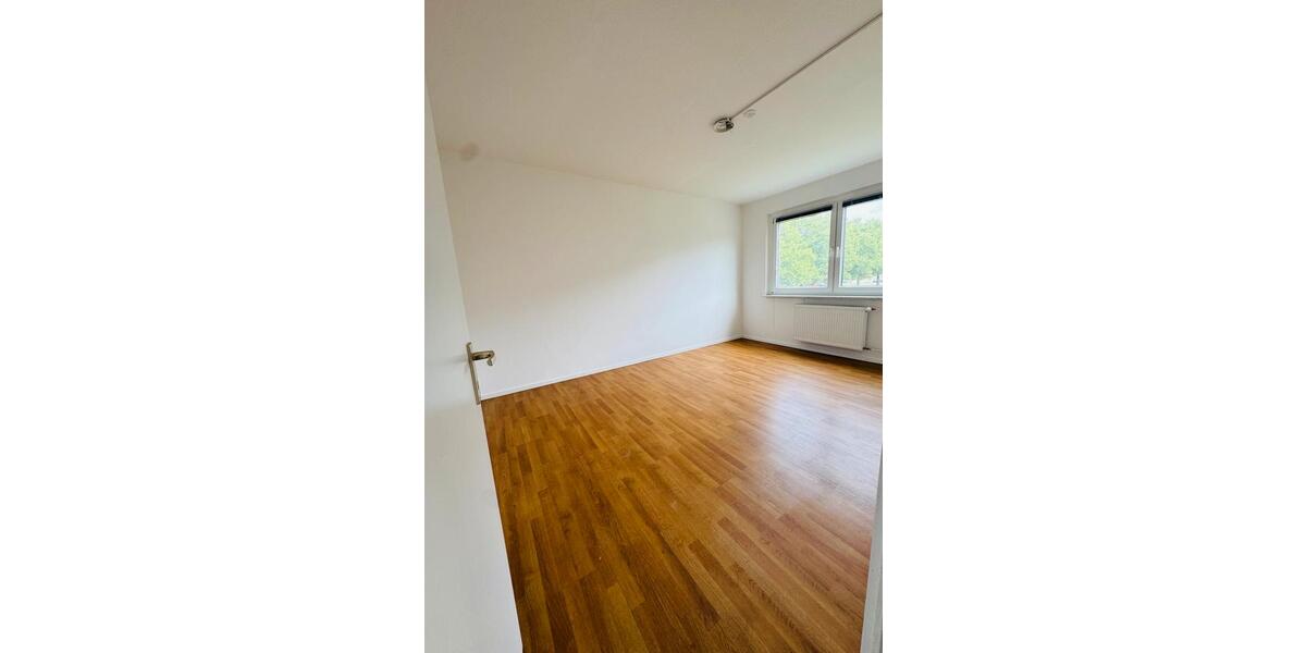 Etagenwohnung Finsterwalde - 3 Zimmer, 59 m&sup2;, 600&euro; | Angebot:24525972