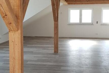 Helle 2 Zimmer-Wohnung mit Dachterrasse zimmer