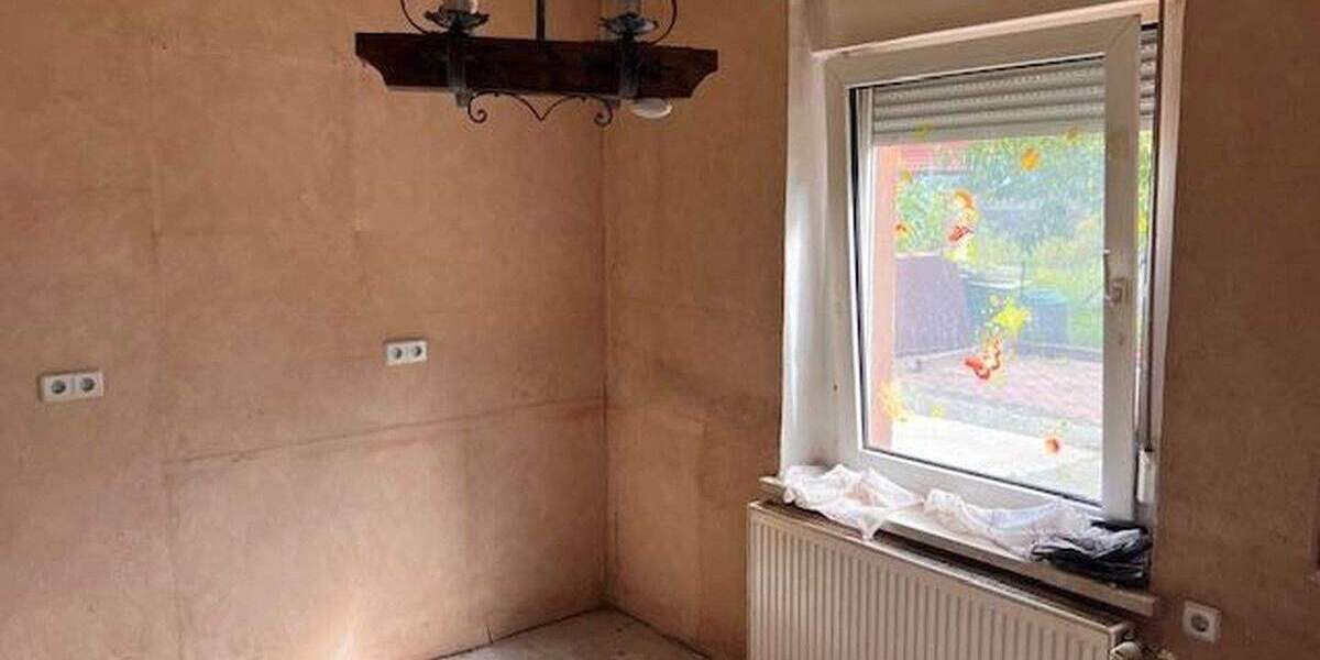 Doppelhaushälfte, 87 qm Wfl., 573 qm Grund, Kamin, neues Bad 3 zimmer