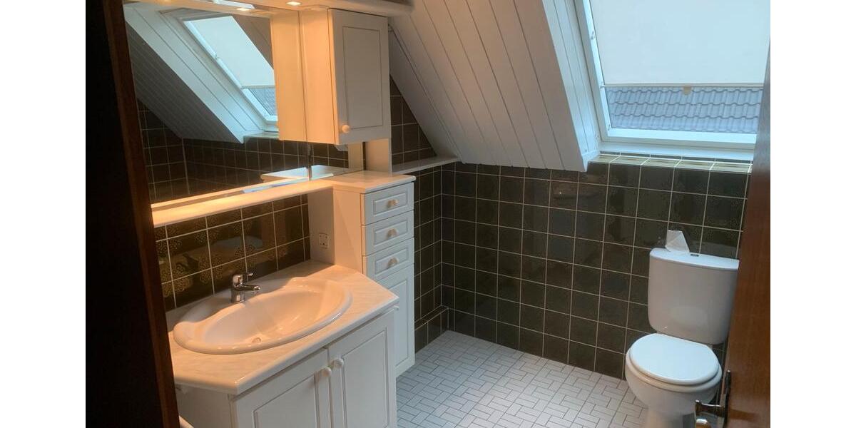 Wohnen auf Zeit Rosengarten - 3 Zimmer, 130 m&sup2;, 120&euro; | Angebot:20087239