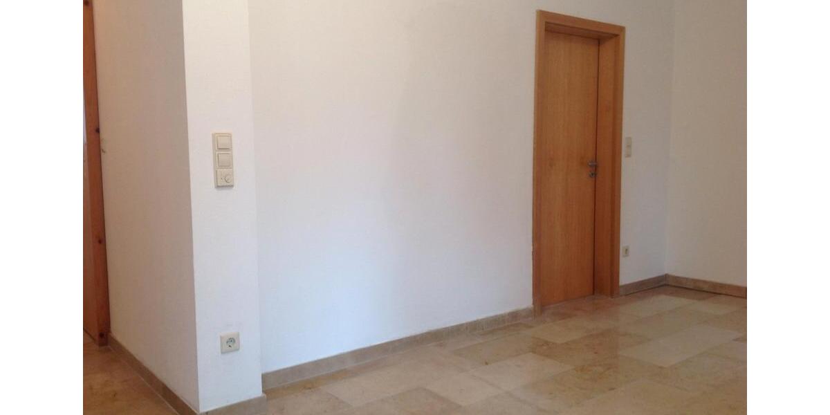 Erdgeschoßwohnung Roßbach - 2 Zimmer, 85 m&sup2;, 510&euro; | Angebot:26365015