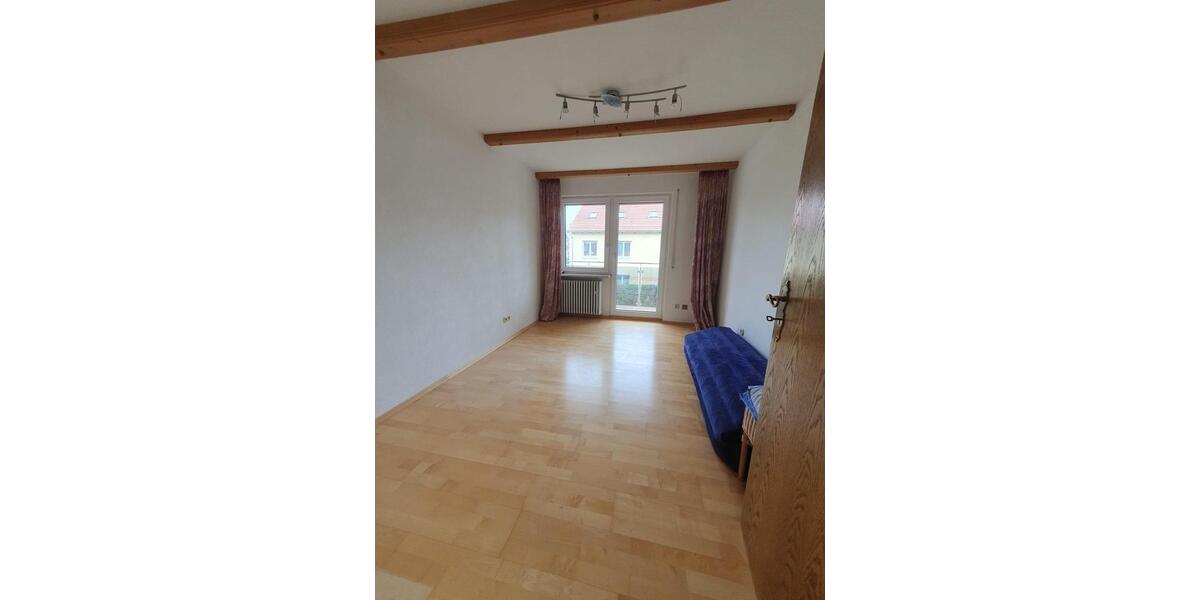 Einfamilienhaus Gilching - 6 Zimmer, 160 m&sup2;, 2.350&euro; | Angebot:25258340