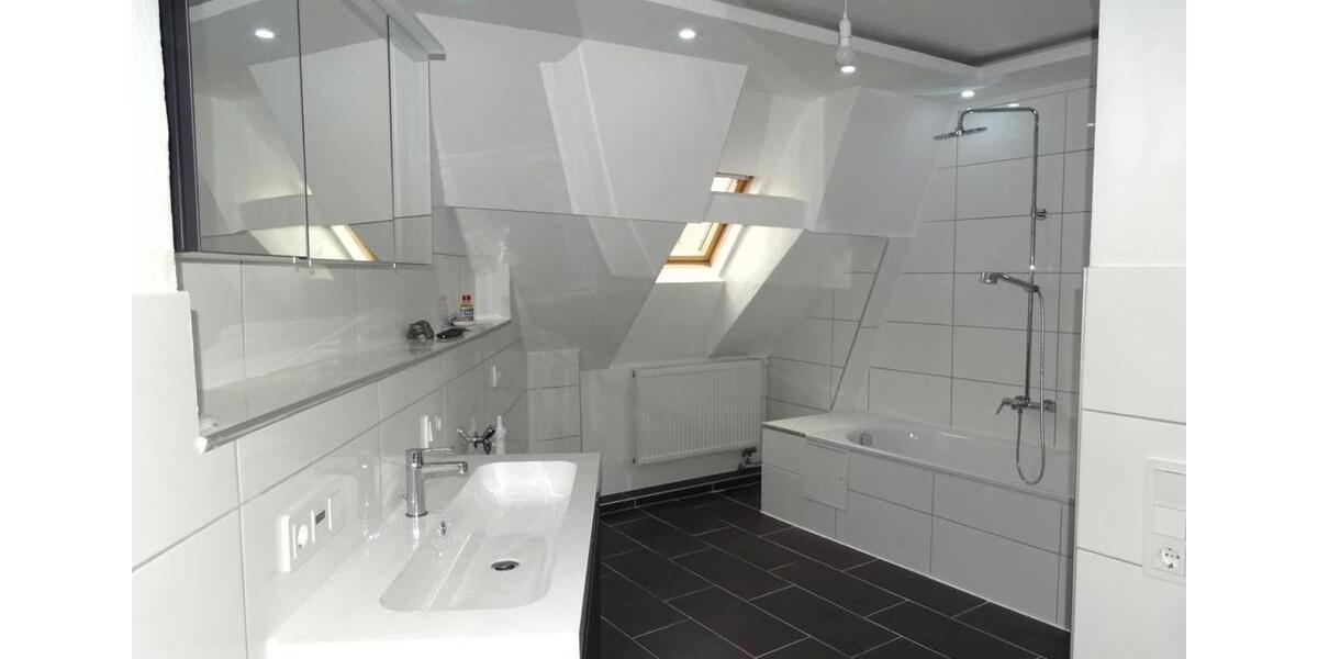 Etagenwohnung Simbach am Inn - 5 Zimmer, 1.300&euro; | Angebot:20912055