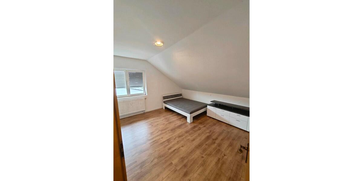 Dachgeschoßwohnung Hafenlohr - 3 Zimmer, 71 m&sup2;, 580&euro; | Angebot:26120691