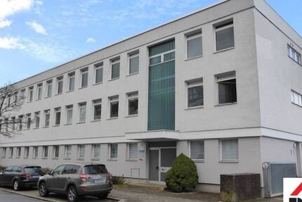 *Verkehrsgünstig - Büro - ruhig - teilmöbliert - provisionsfrei* 4 zimmer