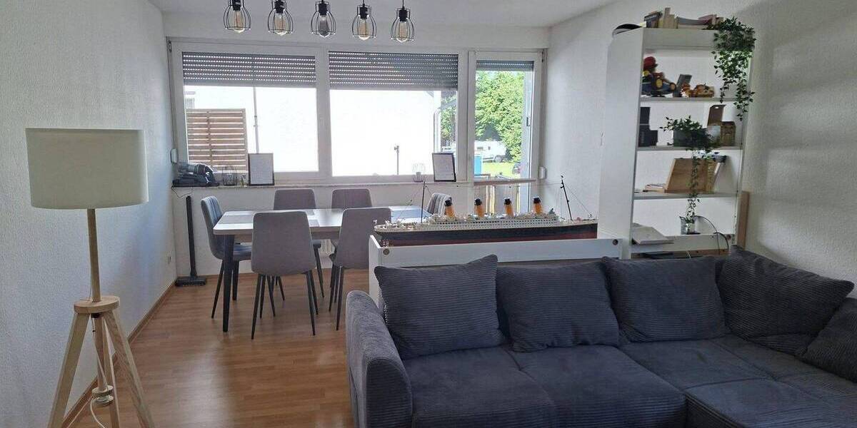 Etagenwohnung Bornheim - 2 Zimmer, 61 m&sup2;, 710&euro; | Angebot:26731063