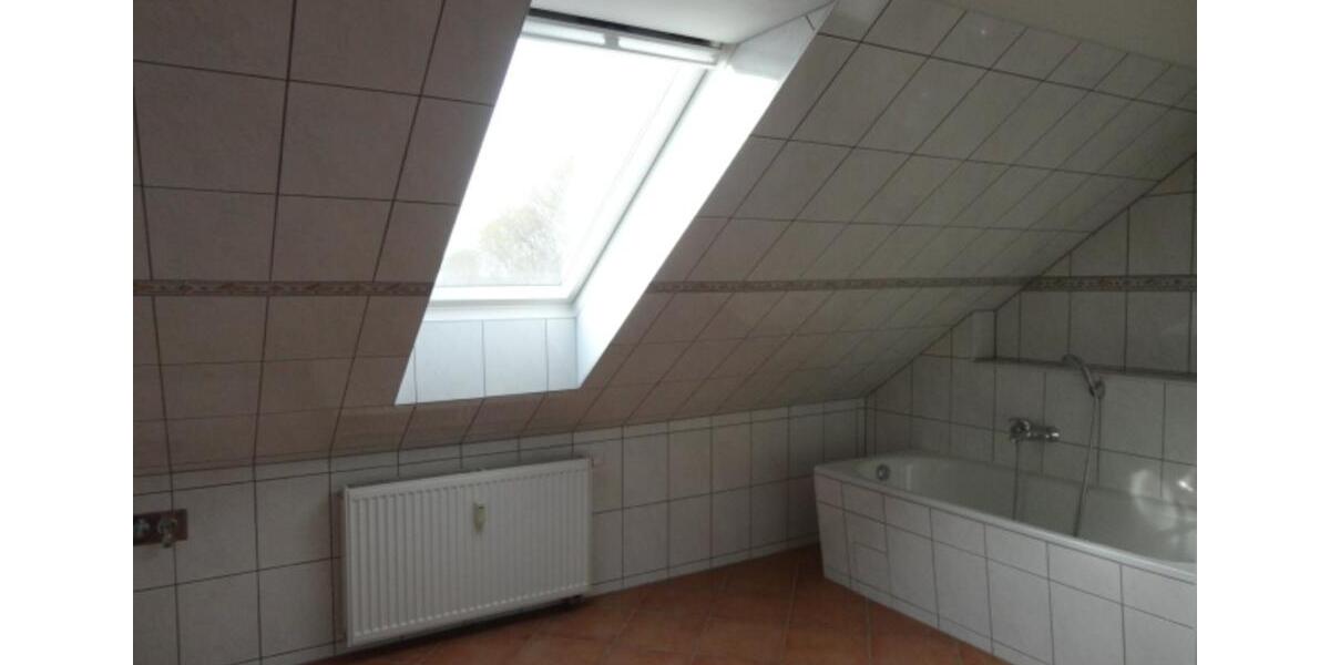 Dachgeschoßwohnung Berlin Lichtenberg - 3 Zimmer, 1.050&euro; | Angebot:23312554