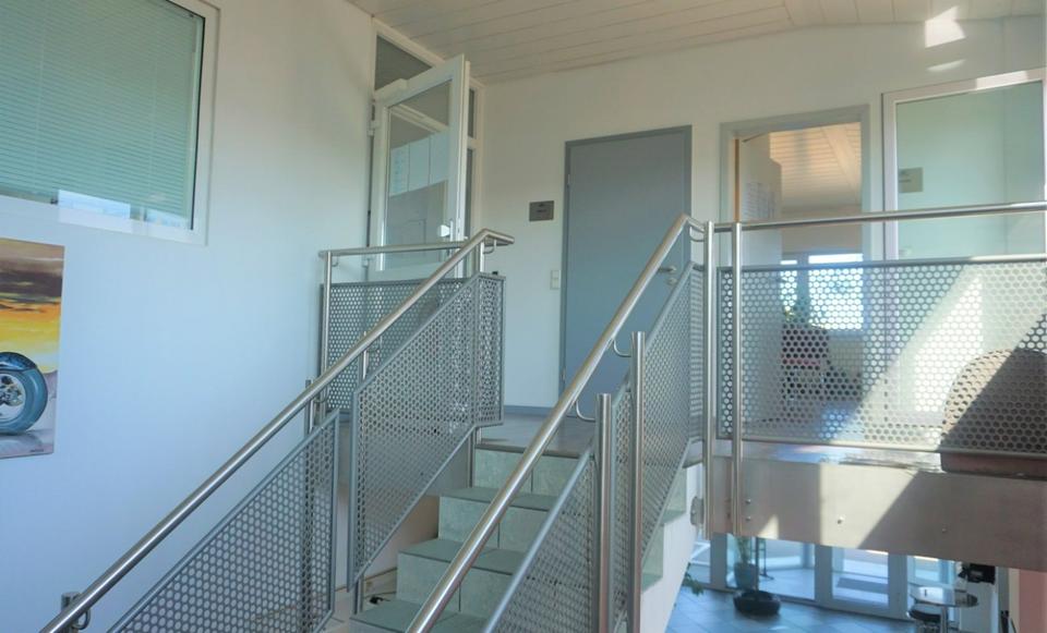 Moderne Büros mit Showroom und Dachterrasse zimmer