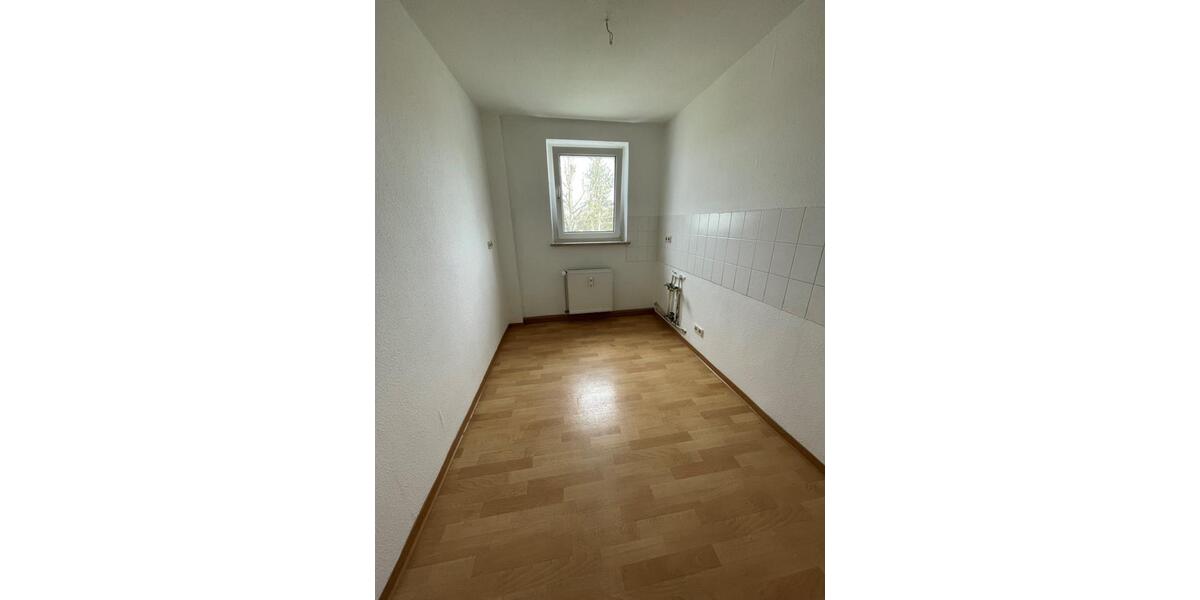 Etagenwohnung Borna - 5 Zimmer, 79 m&sup2;, 520&euro; | Angebot:25986956