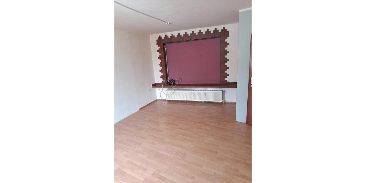 Etagenwohnung Guxhagen - 4 Zimmer, 105 m&sup2;, 700&euro; | Angebot:24681978