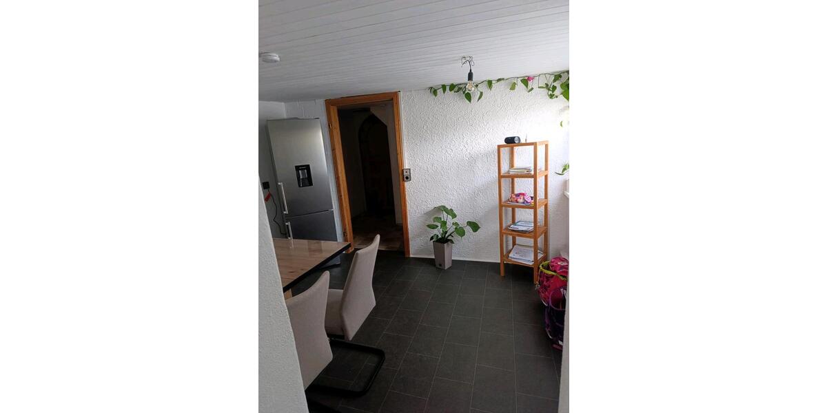 Etagenwohnung Görwihl - 6 Zimmer, 175 m&sup2;, 1.500&euro; | Angebot:26423402