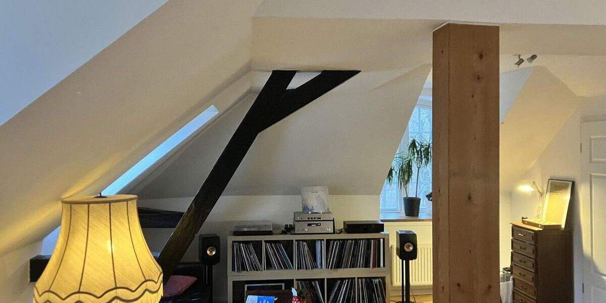 Etagenwohnung Schleswig Lollfuß - 2 Zimmer, 81 m&sup2;, 820&euro; | Angebot:24683783