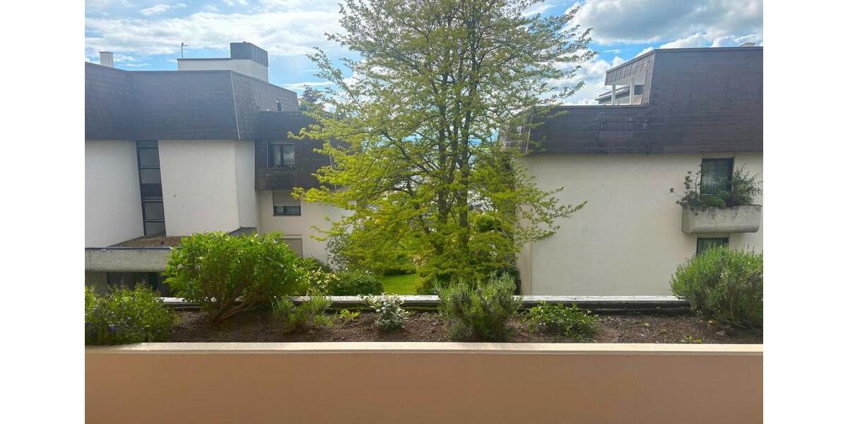 Etagenwohnung Leonberg - 2.5 Zimmer, 75 m&sup2;, 1.050&euro; | Angebot:26698177