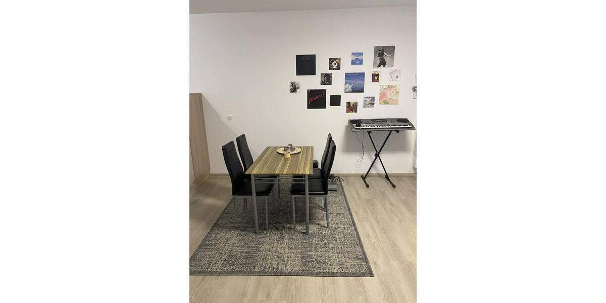 Erdgeschoßwohnung Vohenstrauß - 2 Zimmer, 81 m&sup2;, 690&euro; | Angebot:26546172
