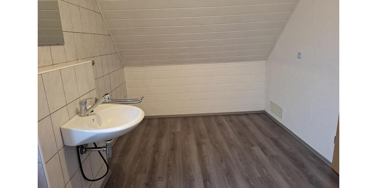 Dachgeschoßwohnung Wolfenbüttel Adersheim - 2 Zimmer, 48 m&sup2;, 453&euro; | Angebot:24345128