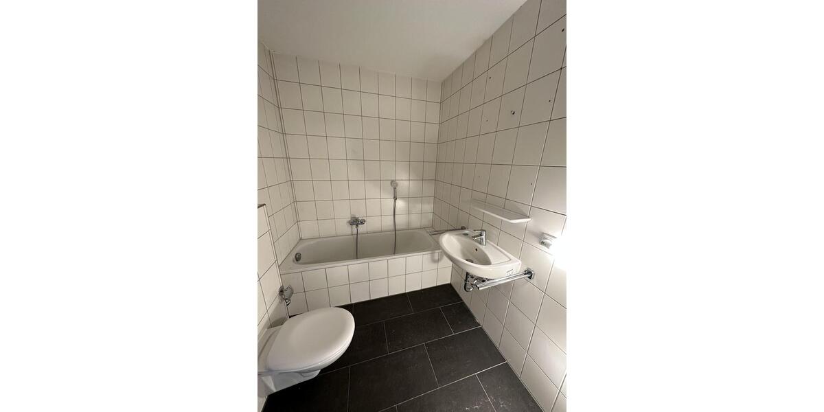 Etagenwohnung Lemgo - 3 Zimmer, 79 m&sup2;, 630&euro; | Angebot:26231138