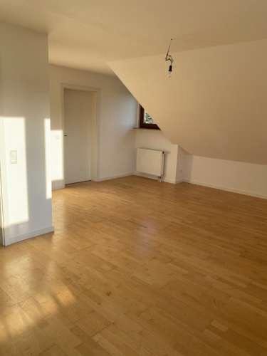 Dachgeschoßwohnung Gomaringen - 4 Zimmer, 102 m&sup2;, 1.660&euro; | Angebot:26408594