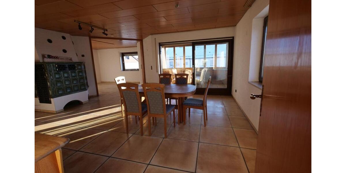 3,5 Zim. Wohnung, Einbauküche, Fußbodenheiz. HWR, Keller, Winterg 3.5 zimmer