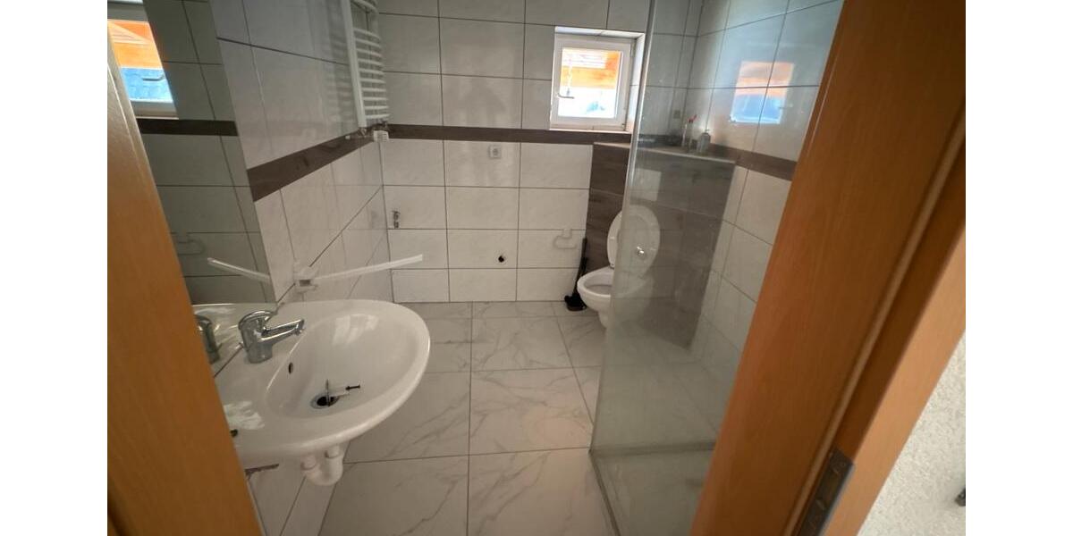 Dachgeschoßwohnung Eisenberg (Pfalz) - 3 Zimmer, 110 m&sup2;, 1.100&euro; | Angebot:25902441