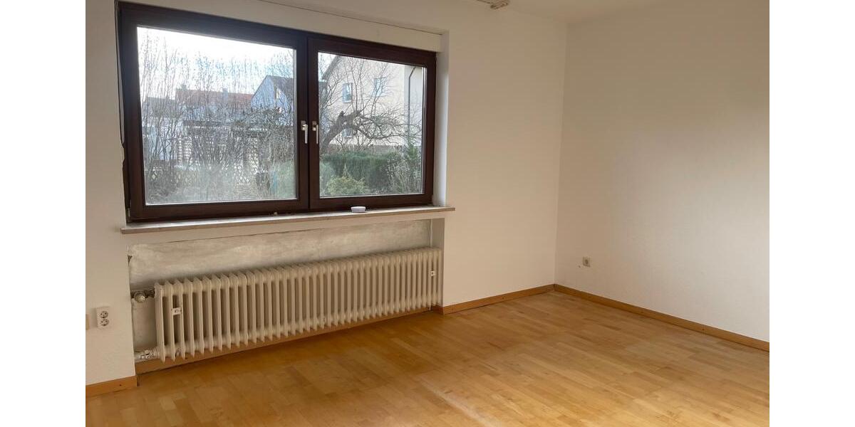 Doppelhaushälfte Heilsbronn - 6 Zimmer, 240 m&sup2;, 1.900&euro; | Angebot:24535997