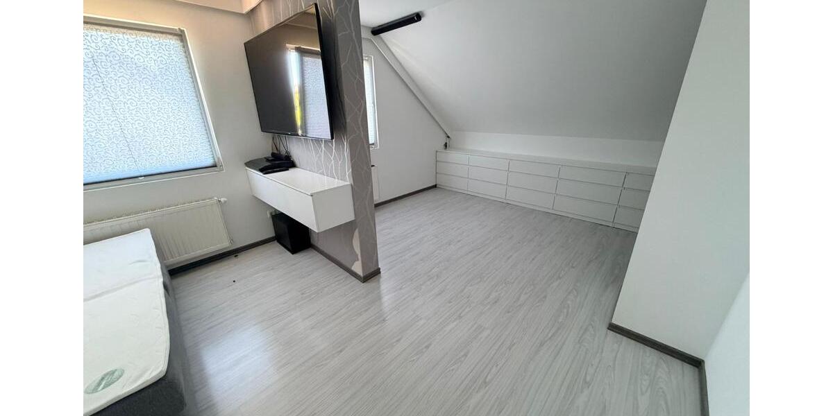 Dachgeschoßwohnung Wiehl - 2 Zimmer, 51 m&sup2;, 550&euro; | Angebot:26442277