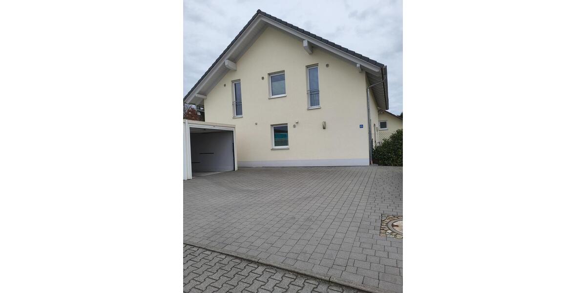 Etagenwohnung Ortenburg - 3 Zimmer, 82 m&sup2;, 680&euro; | Angebot:25171580