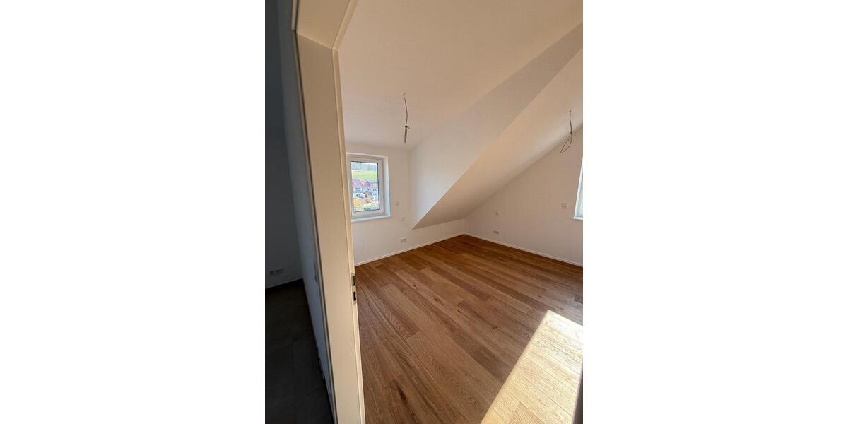 Dachgeschoßwohnung Spangenberg - 2 Zimmer, 50 m&sup2;, 620&euro; | Angebot:26239034