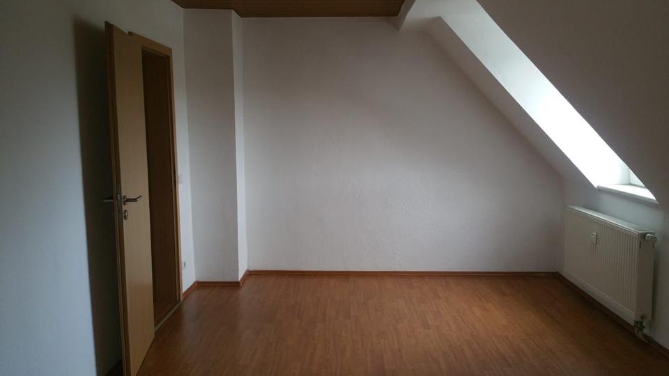 Etagenwohnung Remchingen - 3 Zimmer, 140 m&sup2;, 1.300&euro; | Angebot:24755107