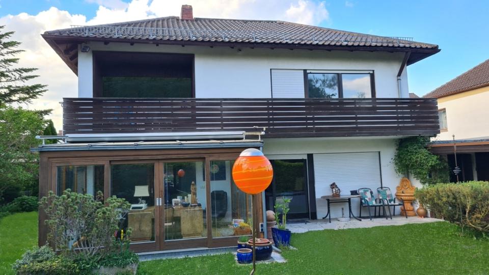 Einfamilienhaus, SR-Stadt, Wintergarten, Kachelofen, Teich, Pool 4 zimmer