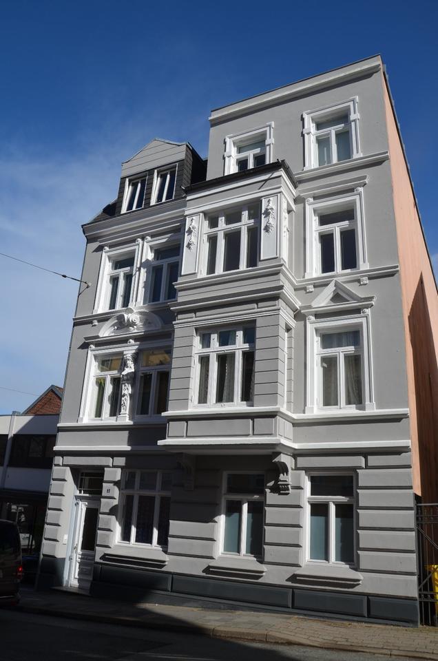 3 12 Zmmer Wohnung für studierenden WG zum 1.10. in FL frei
