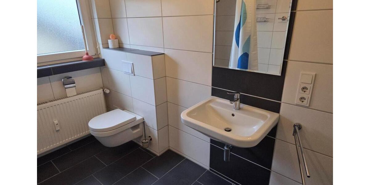 Dachgeschoßwohnung Mettlach - 3.5 Zimmer, 122 m&sup2;, 950&euro; | Angebot:24940943