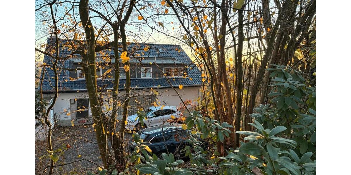 Erdgeschoßwohnung Hennef (Sieg) - 3 Zimmer, 150 m&sup2;, 1.350&euro; | Angebot:23187597