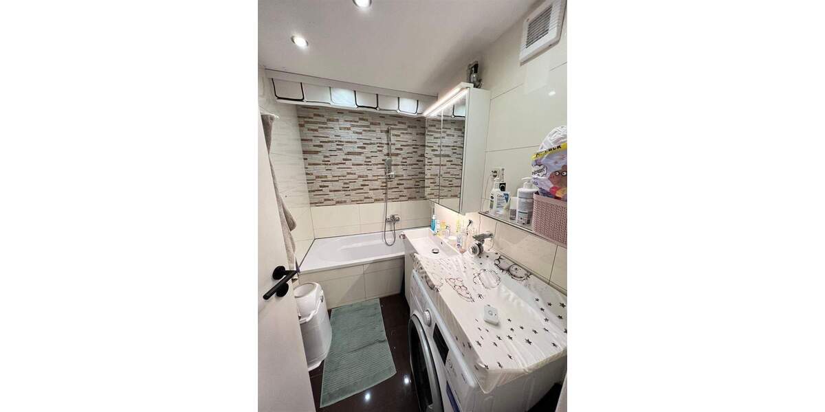 N-Röthenbach! Ruhig + zentral! Moderne 3-Zi.-Whg. mit EBK + Südbalkon! 3 zimmer