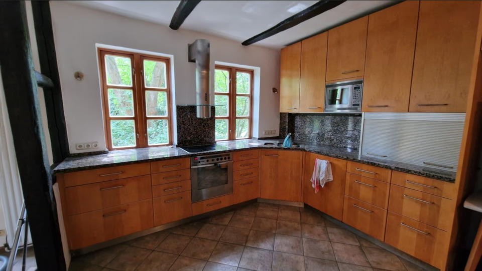 Großes&helles Zimmer -ideal auch zu 2t- im Fachwerkhaus+Garten WG 1 zimmer