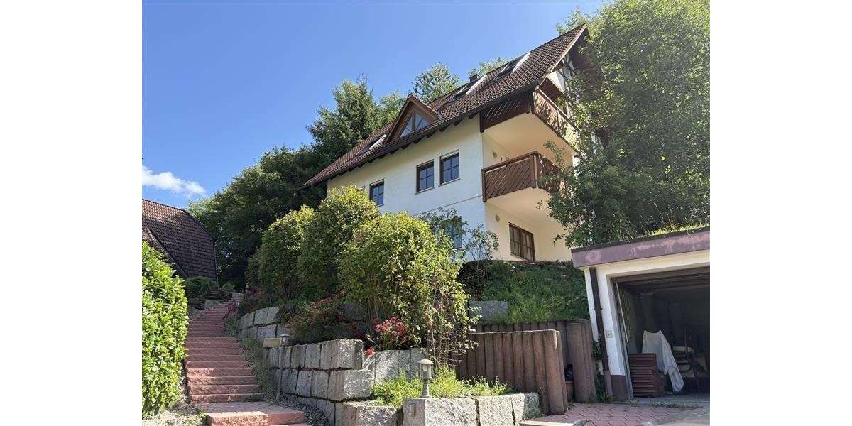 Einfamilienhaus Sasbachwalden - 6.5 Zimmer, 213 m&sup2;, 2.350&euro; | Angebot:24981480